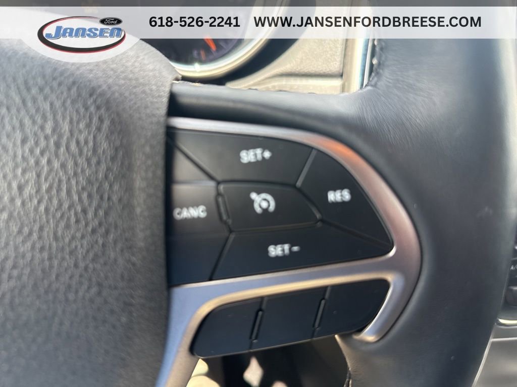 Used 2018 Jeep Grand Cherokee Limited image 18