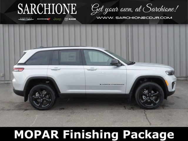 New 2025 Jeep Grand Cherokee Altitude image 1