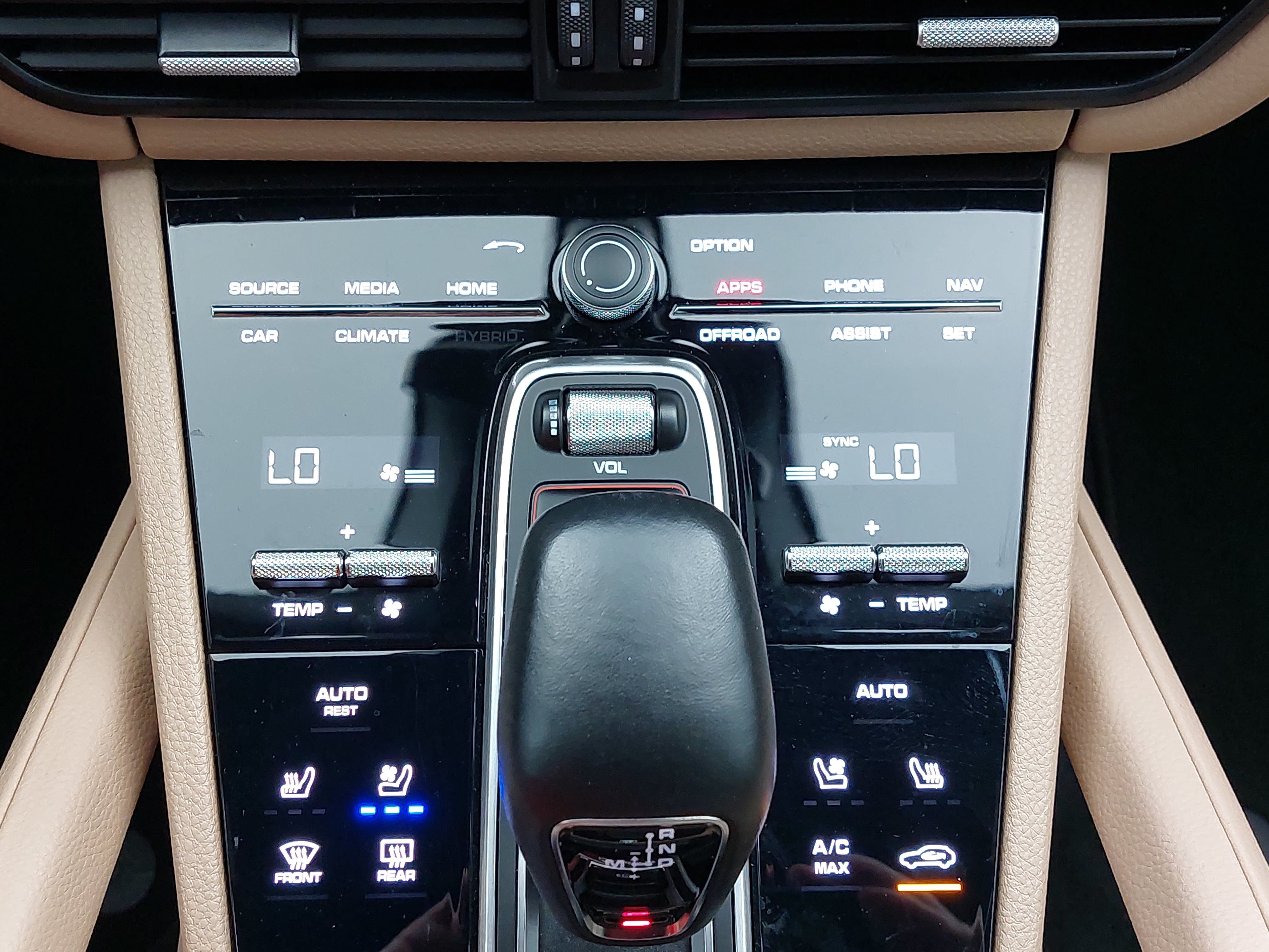 Certified 2023 Porsche Cayenne Platinum Edition AWD/4WD image 23