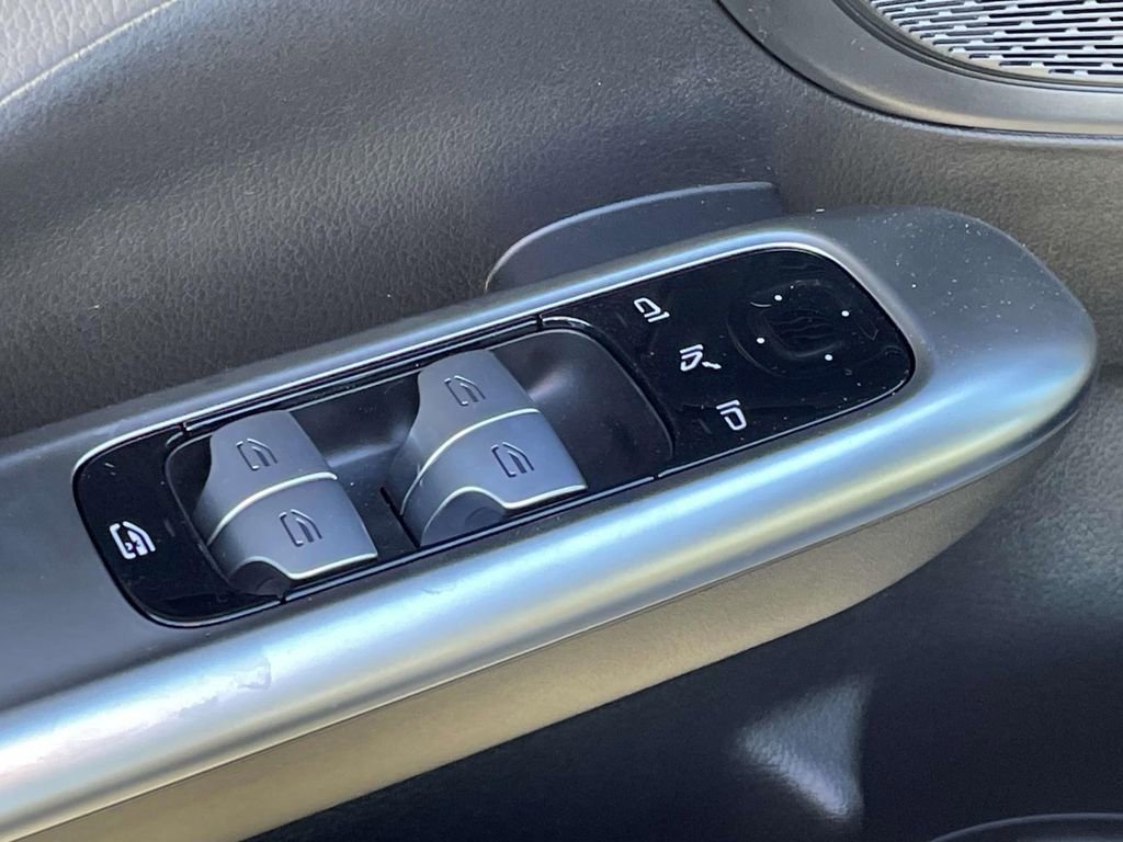 Certified 2025 Mercedes-Benz C 300 Sedan image 16