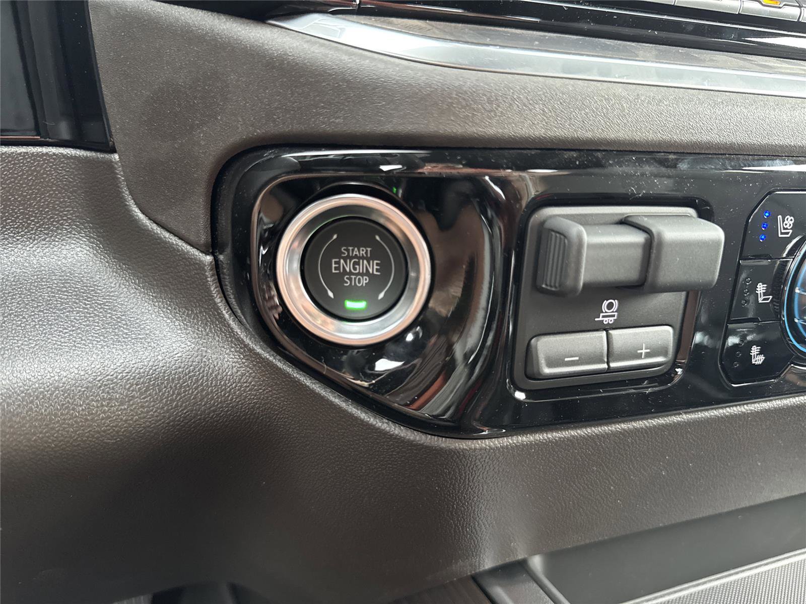 New 2026 GMC Sierra 1500 SLT w/ SLT Premium Plus Package image 18