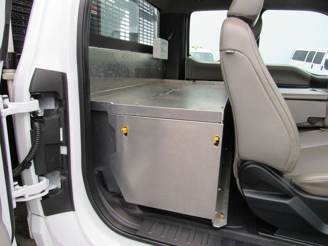 Used 2017 Ford F450 XL w/ Power Equipment Group image 18