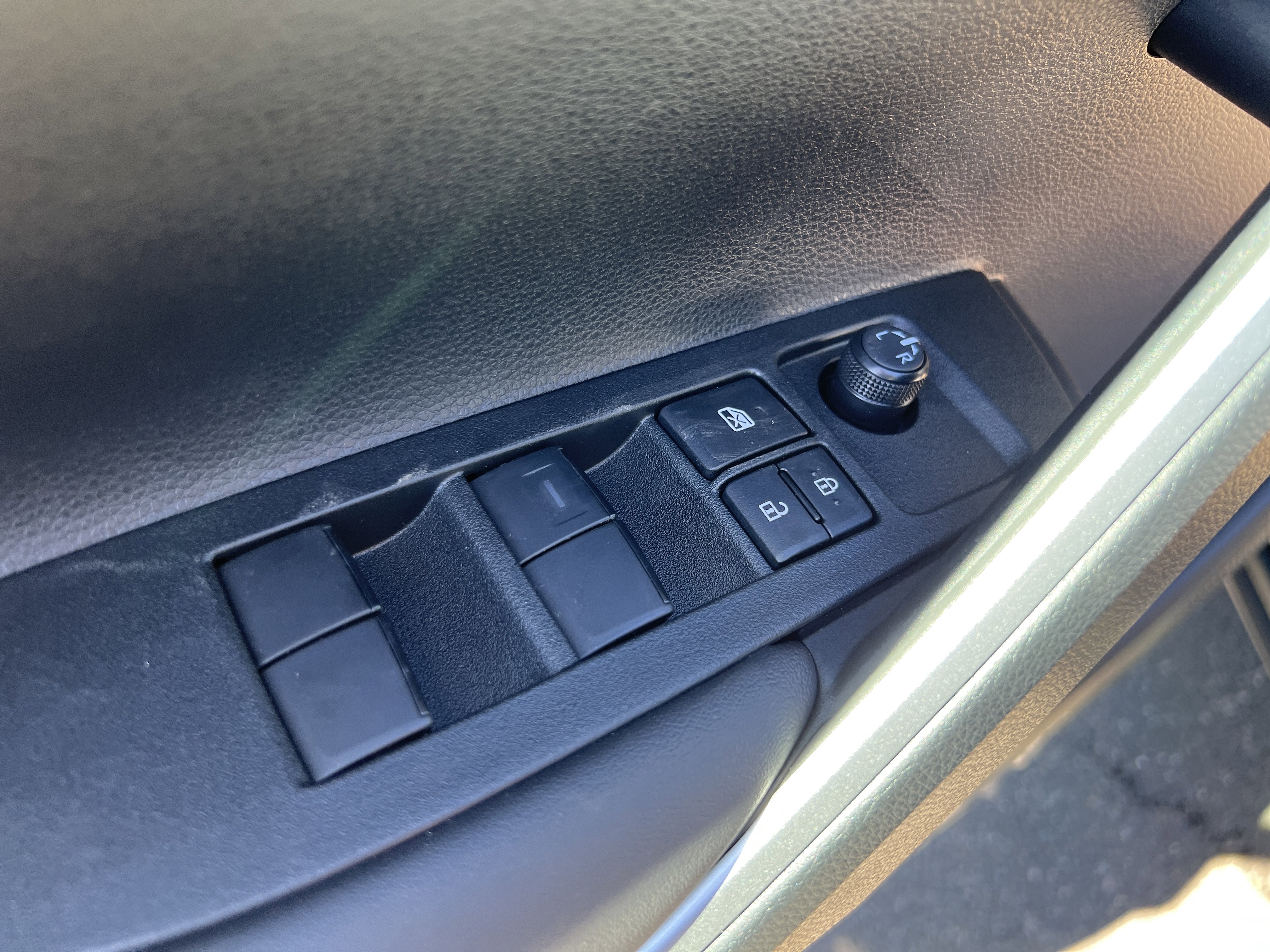 New 2026 Toyota Corolla Cross L image 10