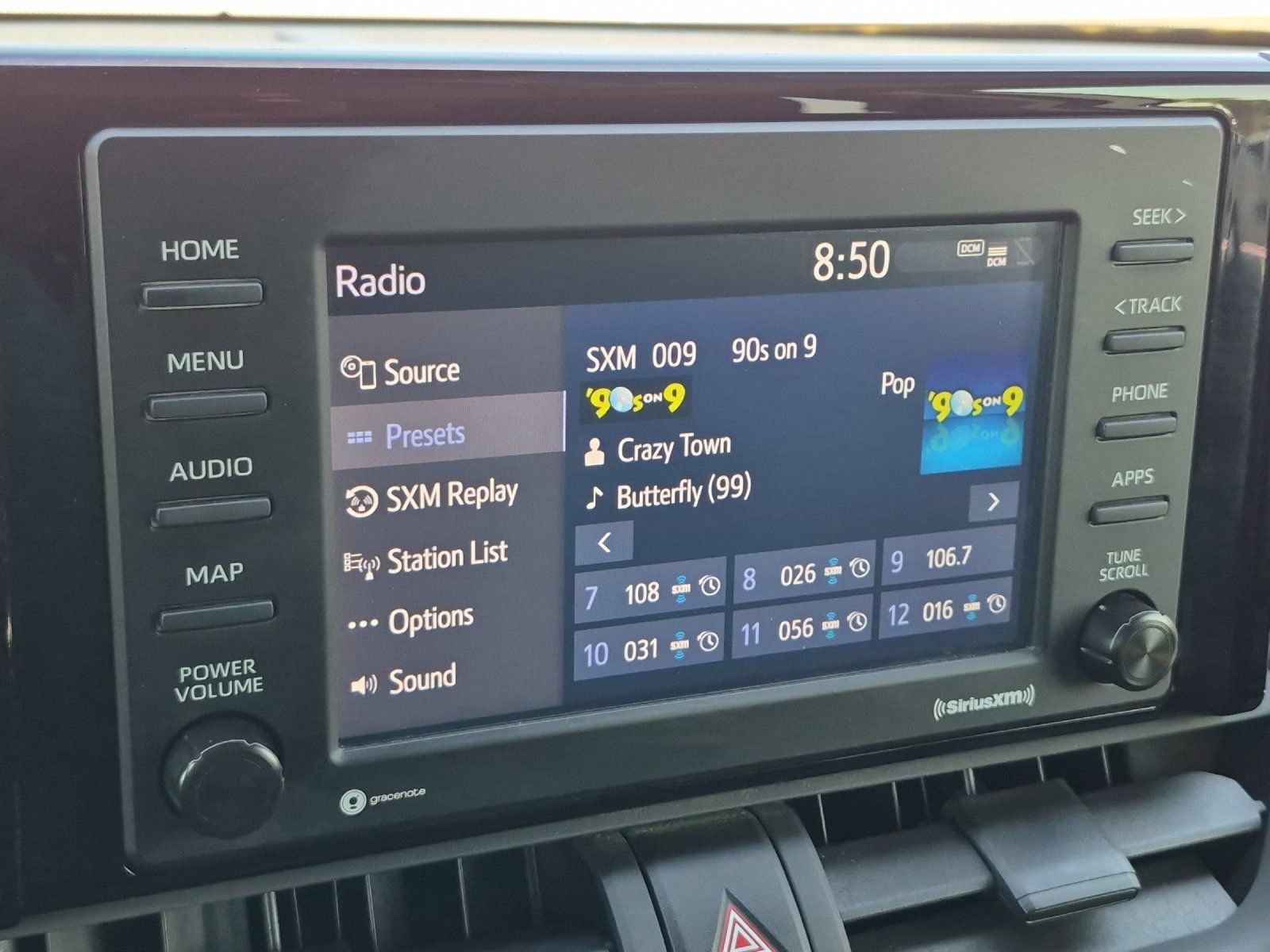 Used 2022 Toyota RAV4 XLE w/ Convenience Package AWD/4WD image 17