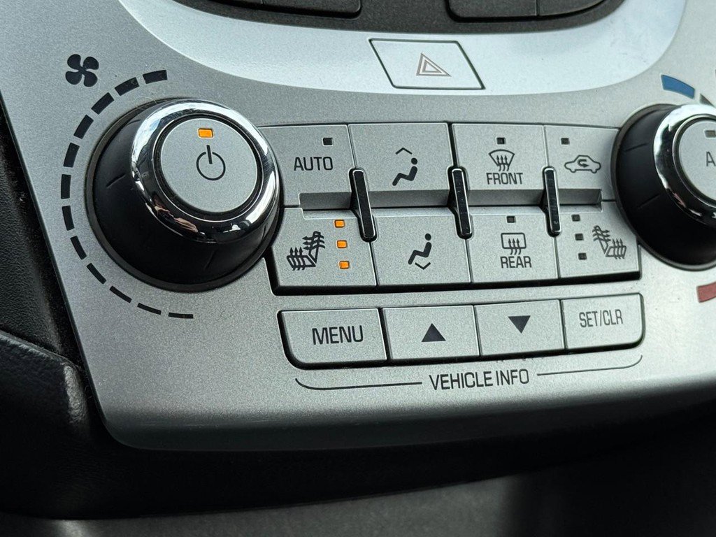 Used 2017 Chevrolet Equinox LT w/ Convenience Package image 19