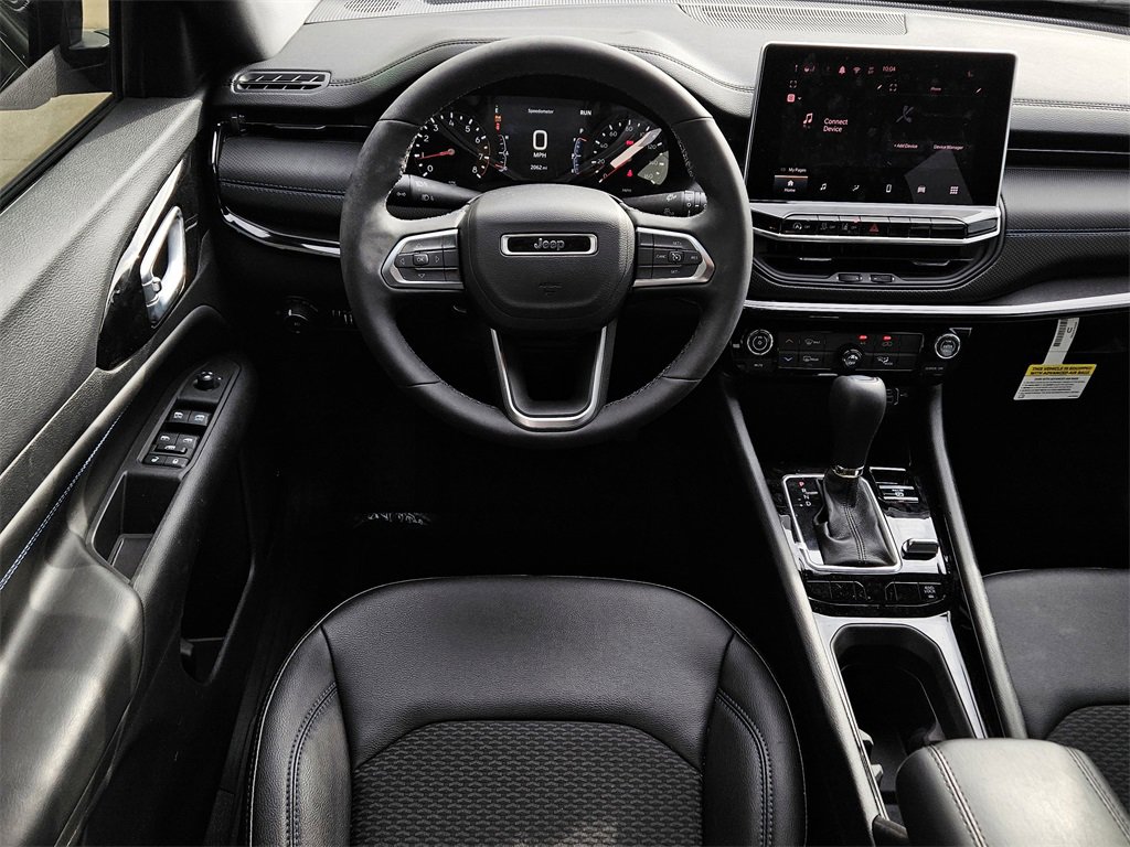 New 2026 Jeep Compass Latitude image 9