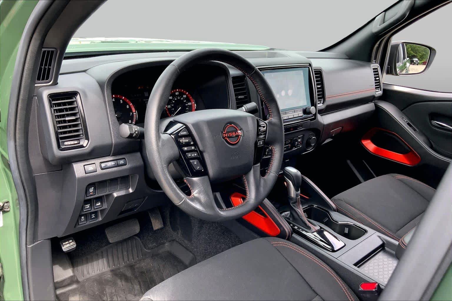 Used 2024 Nissan Frontier PRO-4X w/ Technology Package AWD/4WD image 18