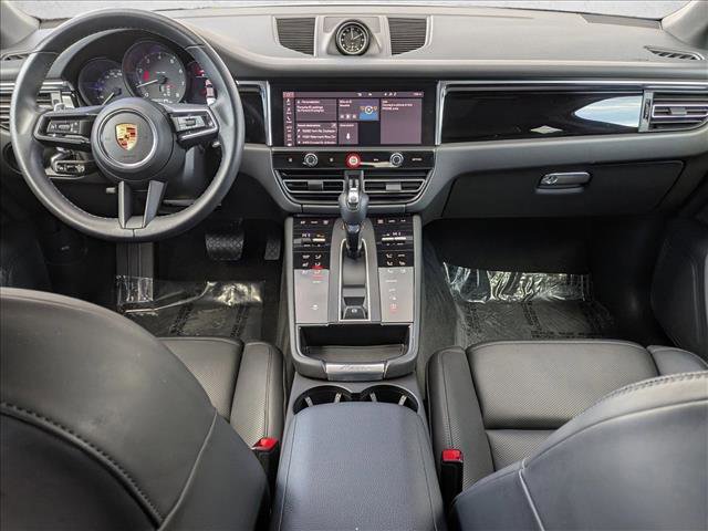 Used 2024 Porsche Macan image 19