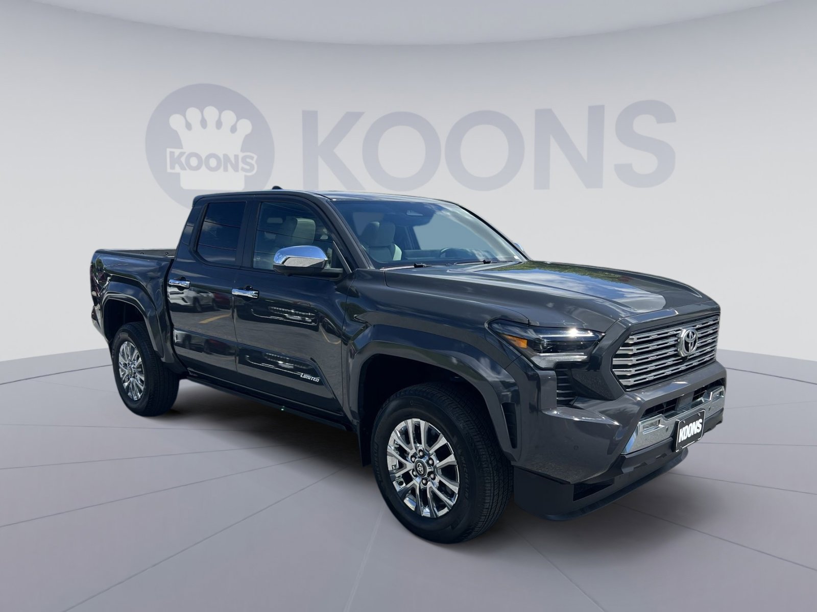 Used 2024 Toyota Tacoma Limited w/ Limited Package (LT) AWD/4WD image 10