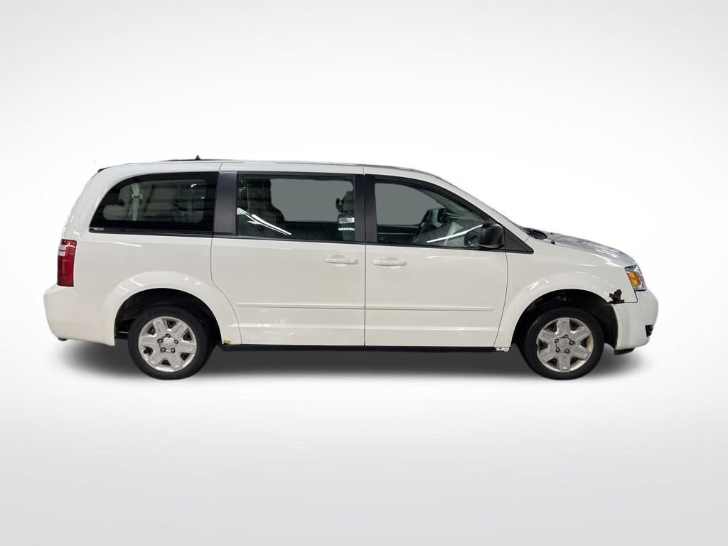 Used 2010 Dodge Grand Caravan SE image 7