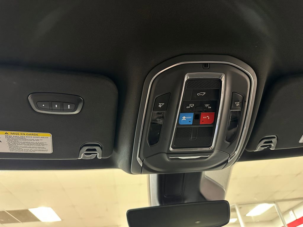 Certified 2024 Jeep Wagoneer Series II AWD/4WD image 35