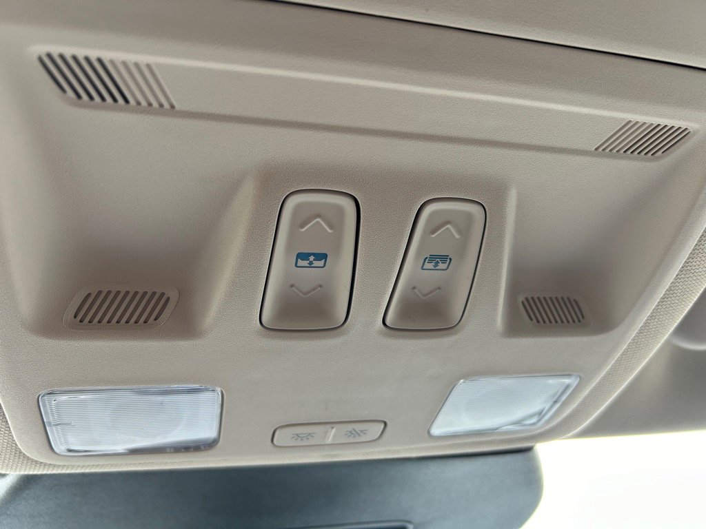 Used 2020 Ford Escape SE image 30