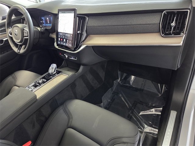 Certified 2025 Volvo XC90 B5 Plus image 23