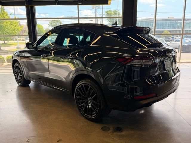Used 2023 Maserati Levante Modena AWD/4WD image 3