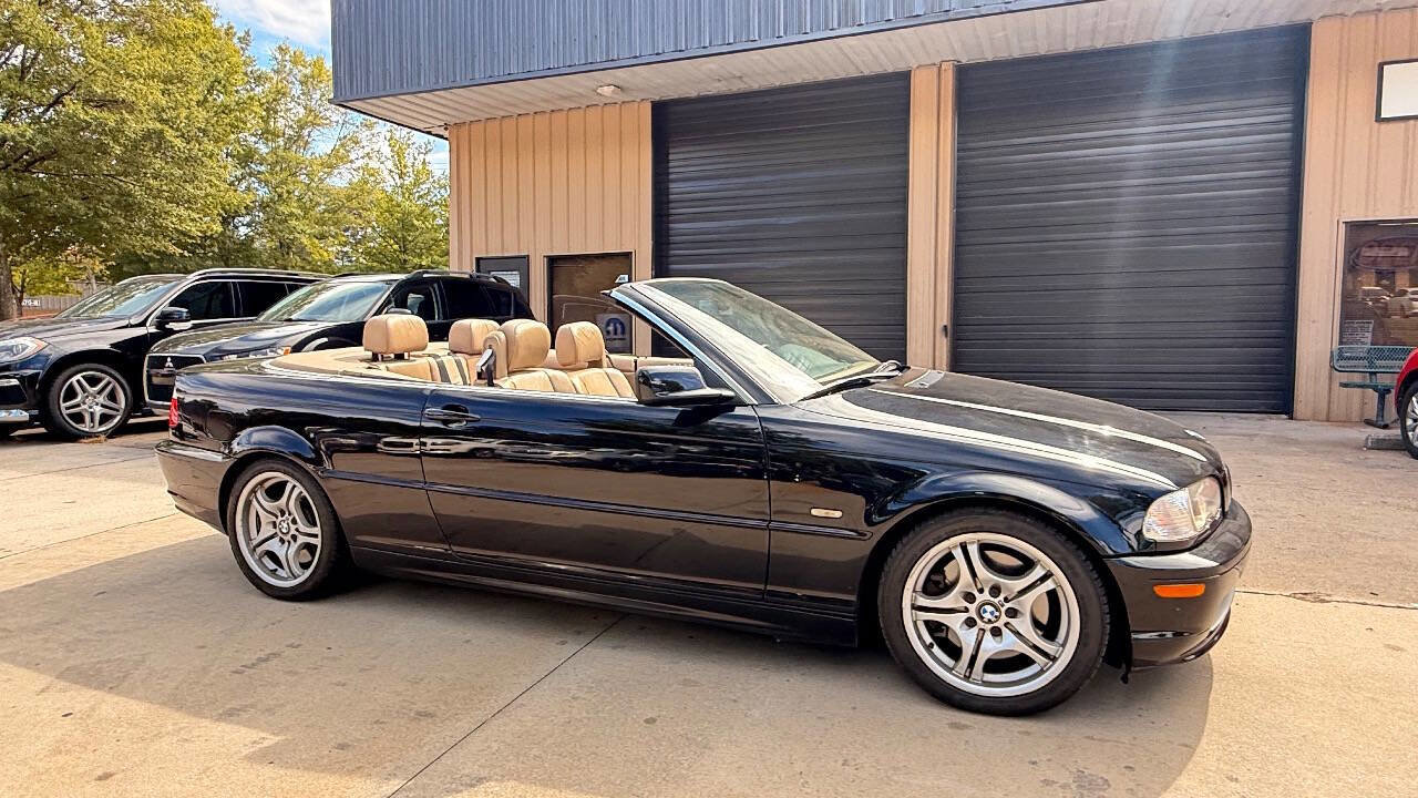 Used 2003 BMW 330Ci Convertible image 12