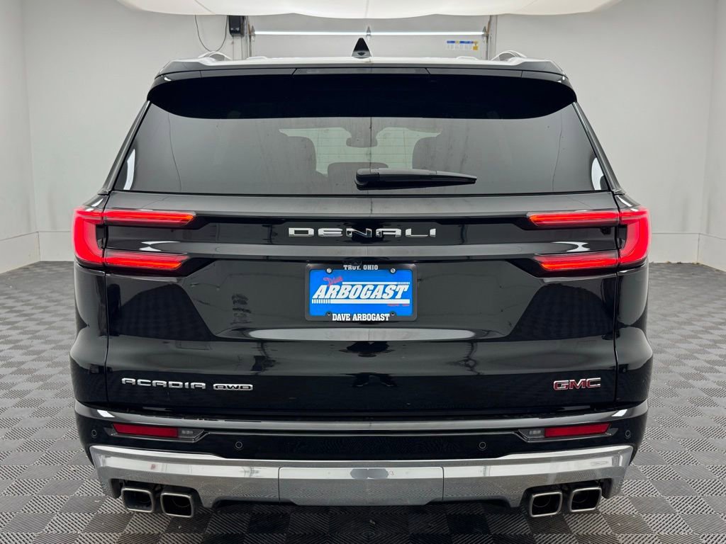 Used 2025 GMC Acadia Denali w/ LPO, Floor Liner Package image 9