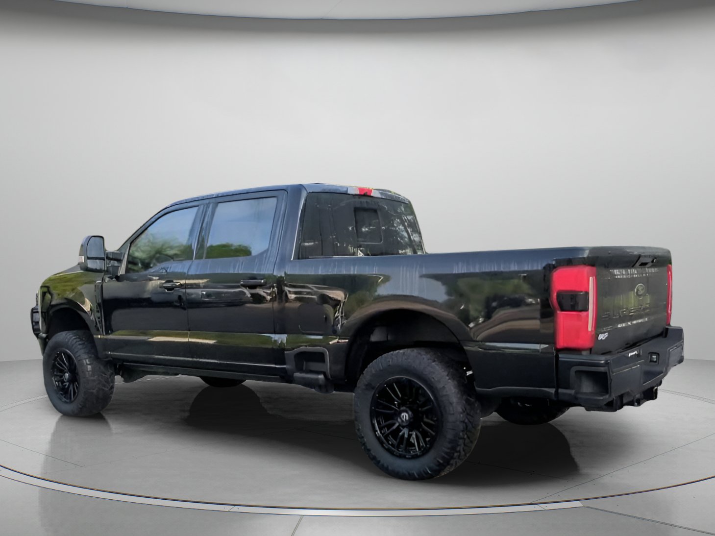 Used 2025 Ford F250 Lariat w/ Black Appearance Package AWD/4WD image 20