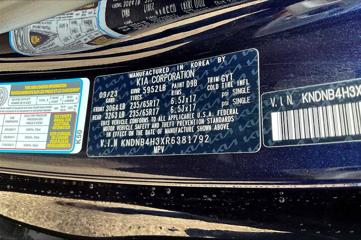 Used 2024 Kia Carnival LX FWD image 30
