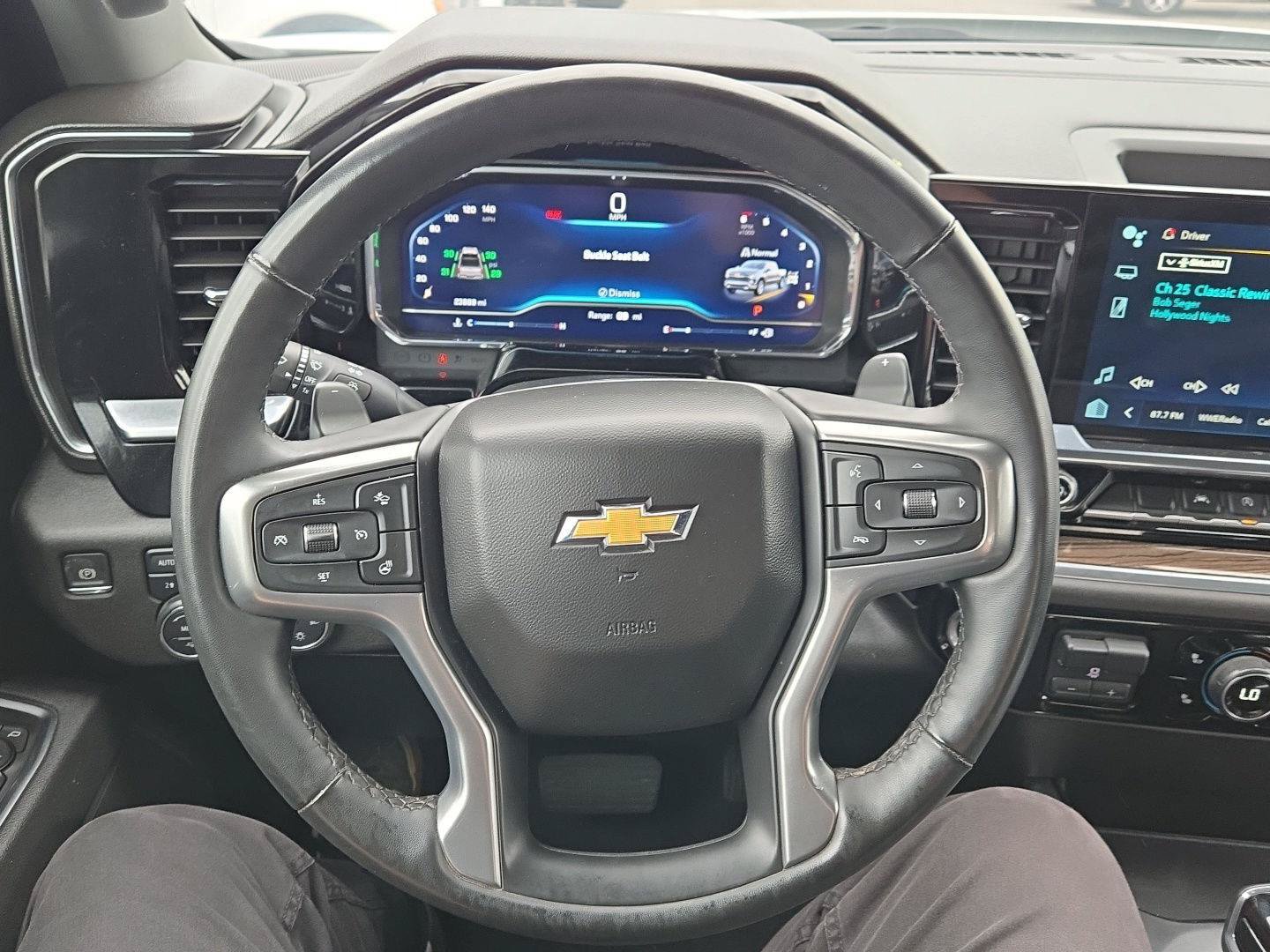 Used 2025 Chevrolet Silverado 1500 LT AWD/4WD image 18