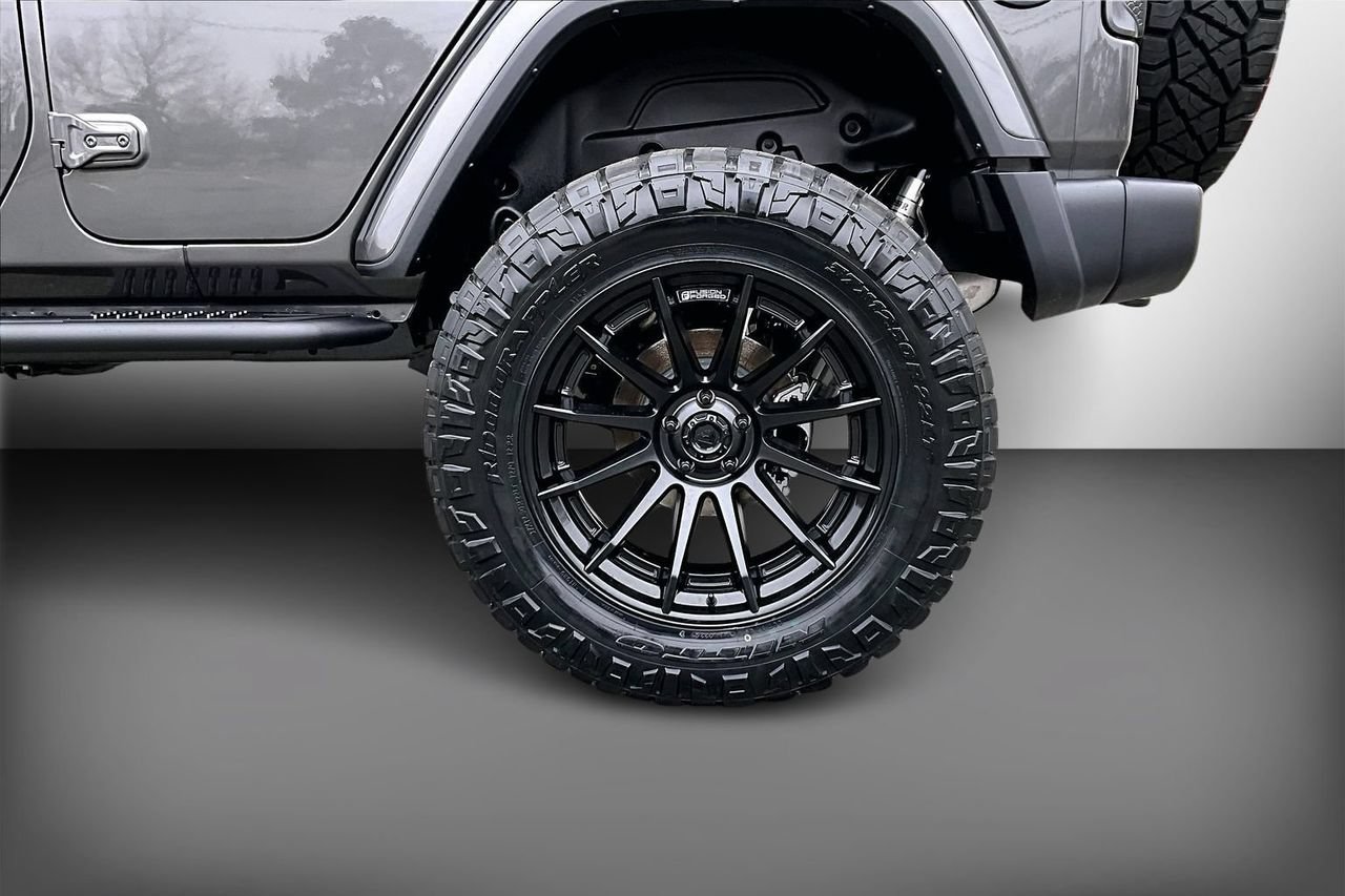 New 2026 Jeep Wrangler Unlimited Sahara AWD/4WD image 33