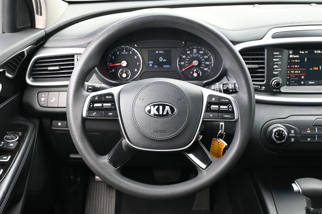 Used 2020 Kia Sorento LX FWD image 9