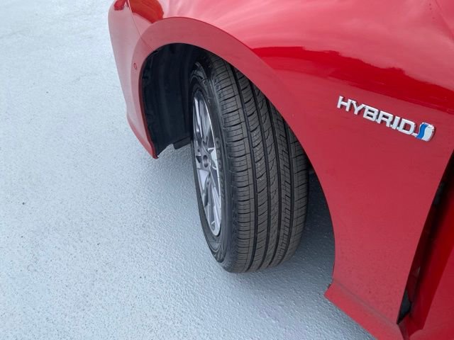 Used 2019 Toyota Prius XLE w/ Premium Convenience Package FWD image 26