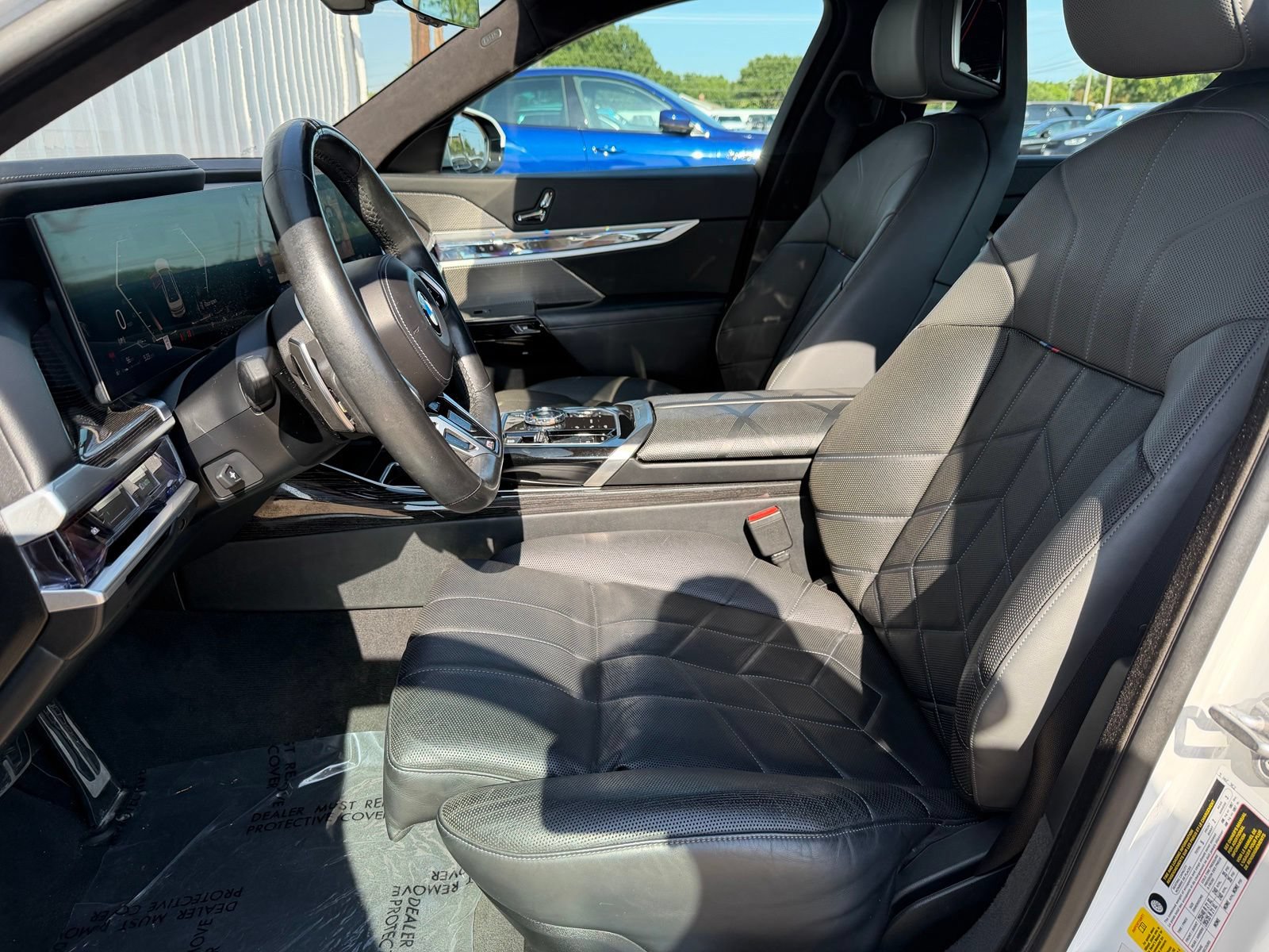 Used 2023 BMW 740i w/ Executive Package RWD image 21