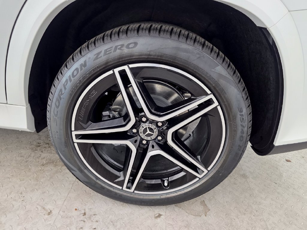 New 2026 Mercedes-Benz GLS 450 4MATIC image 13