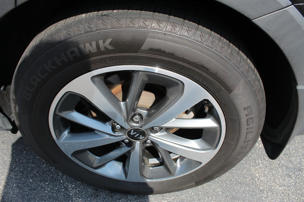 Used 2019 Kia Sorento EX w/ EX Touring Package image 16