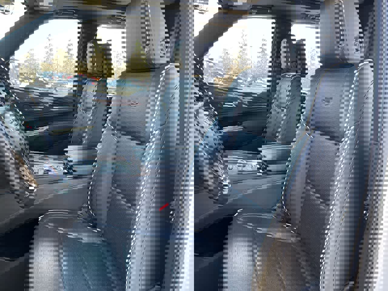 Used 2021 Cadillac Escalade ESV Premium Luxury w/ Performance Package image 12