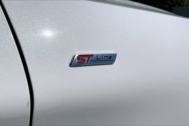 Used 2025 Ford Explorer ST-Line w/ ST-Line Street Pack AWD/4WD image 14