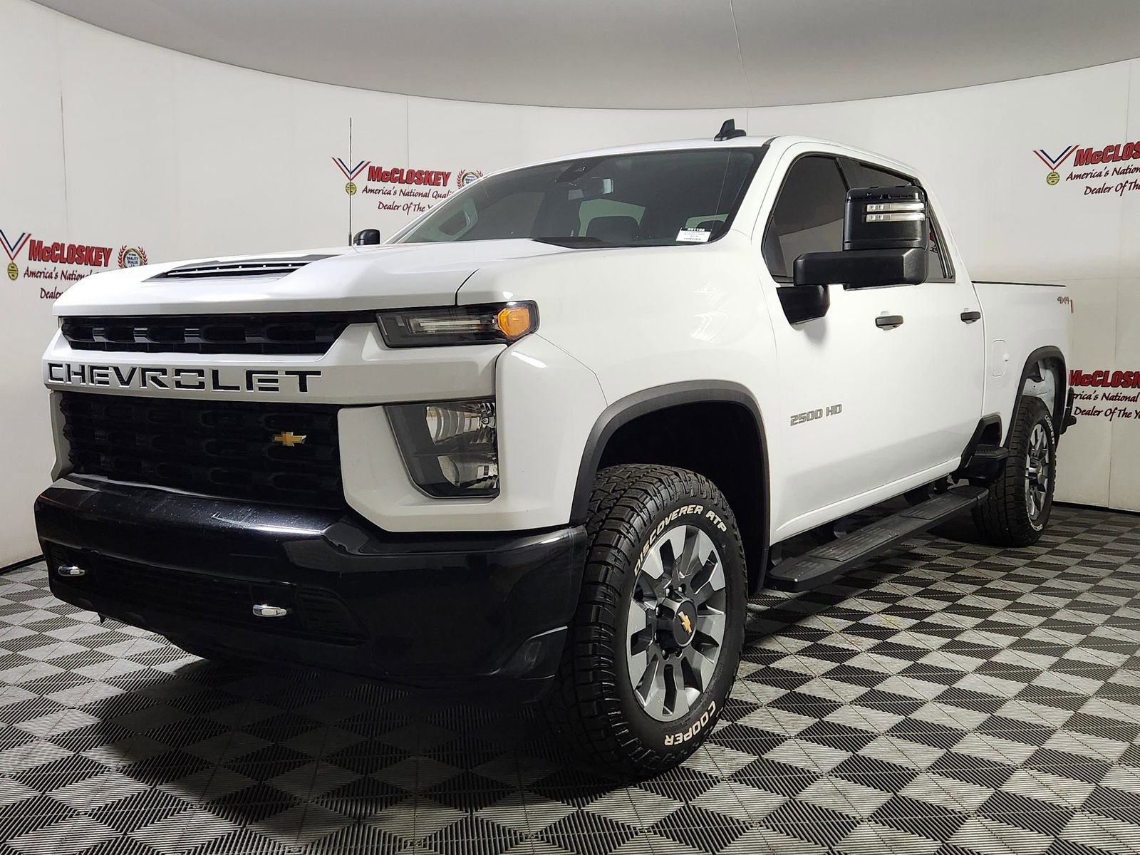 Used 2022 Chevrolet Silverado 2500 Custom w/ Custom Value Package image 4