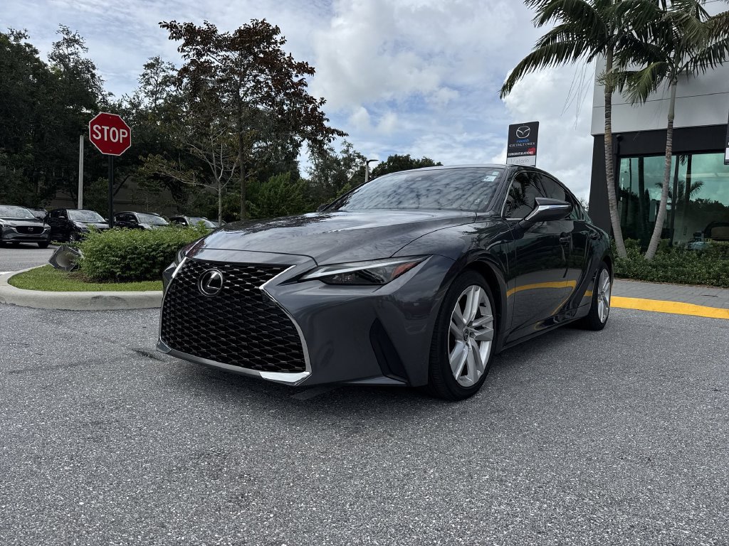 Used 2023 Lexus IS 300 w/ Comfort Package RWD image 31