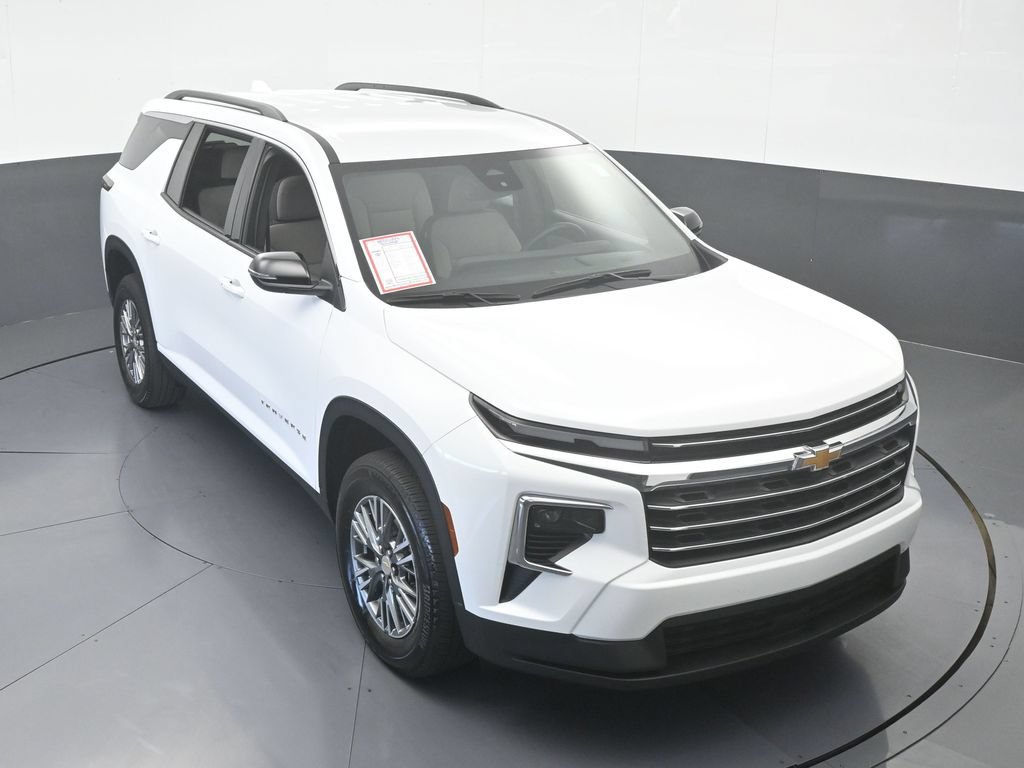 Used 2025 Chevrolet Traverse LT FWD image 54