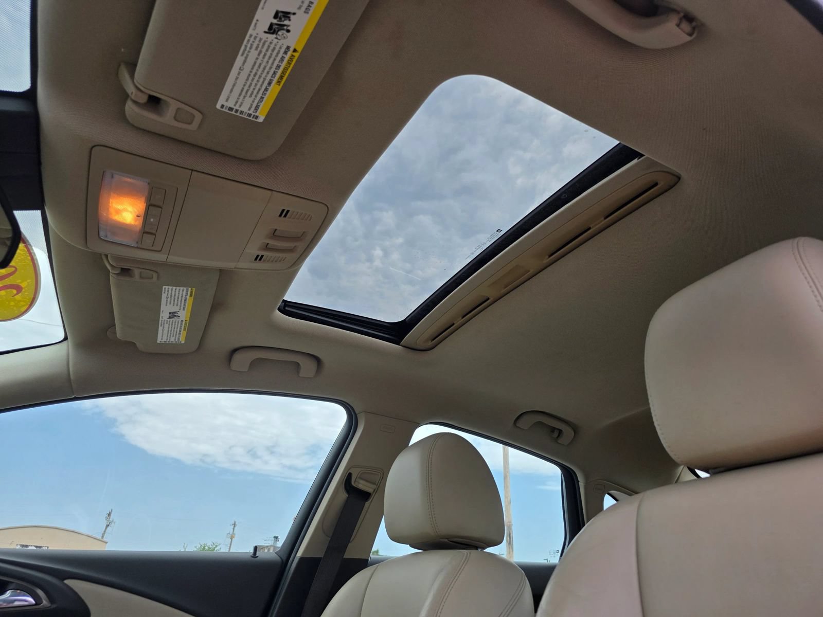 Used 2013 Buick Verano Leather FWD image 3
