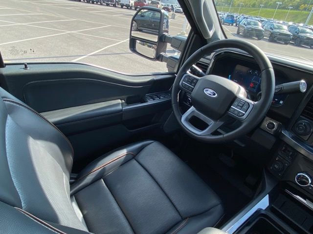 Used 2025 Ford F350 Lariat w/ Lariat Ultimate Package AWD/4WD image 22