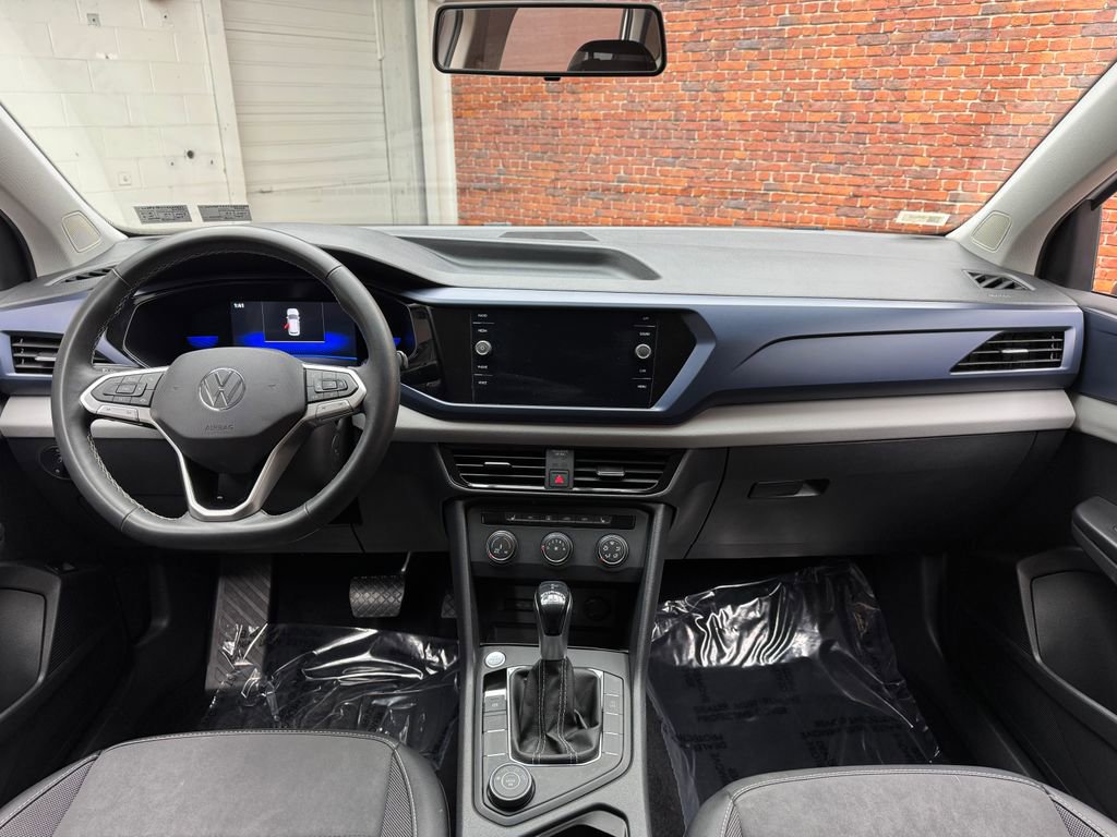 Used 2022 Volkswagen Taos SE image 11