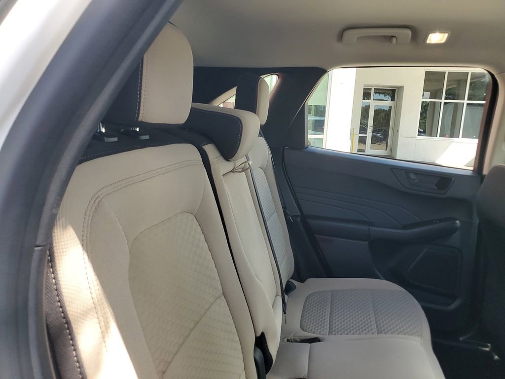 Used 2022 Ford Escape SE w/ Convenience Package FWD image 25