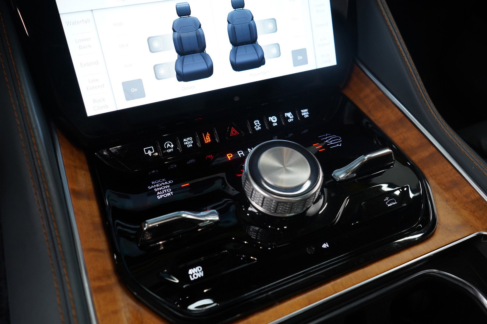 Used 2022 Jeep Grand Wagoneer Series II w/ Premium Group II image 24