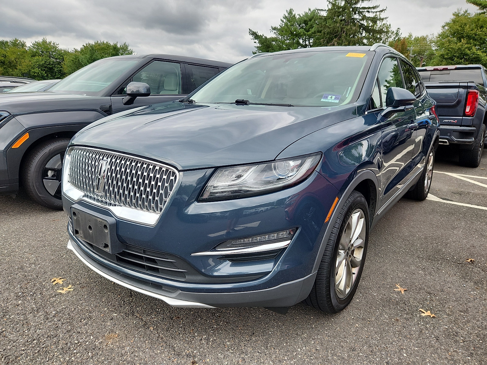 Used 2019 Lincoln MKC Select w/ Select Plus Package AWD/4WD image 4