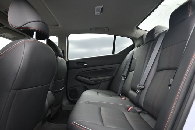 Used 2023 Nissan Altima 2.5 SR w/ SR Premium Package FWD image 13