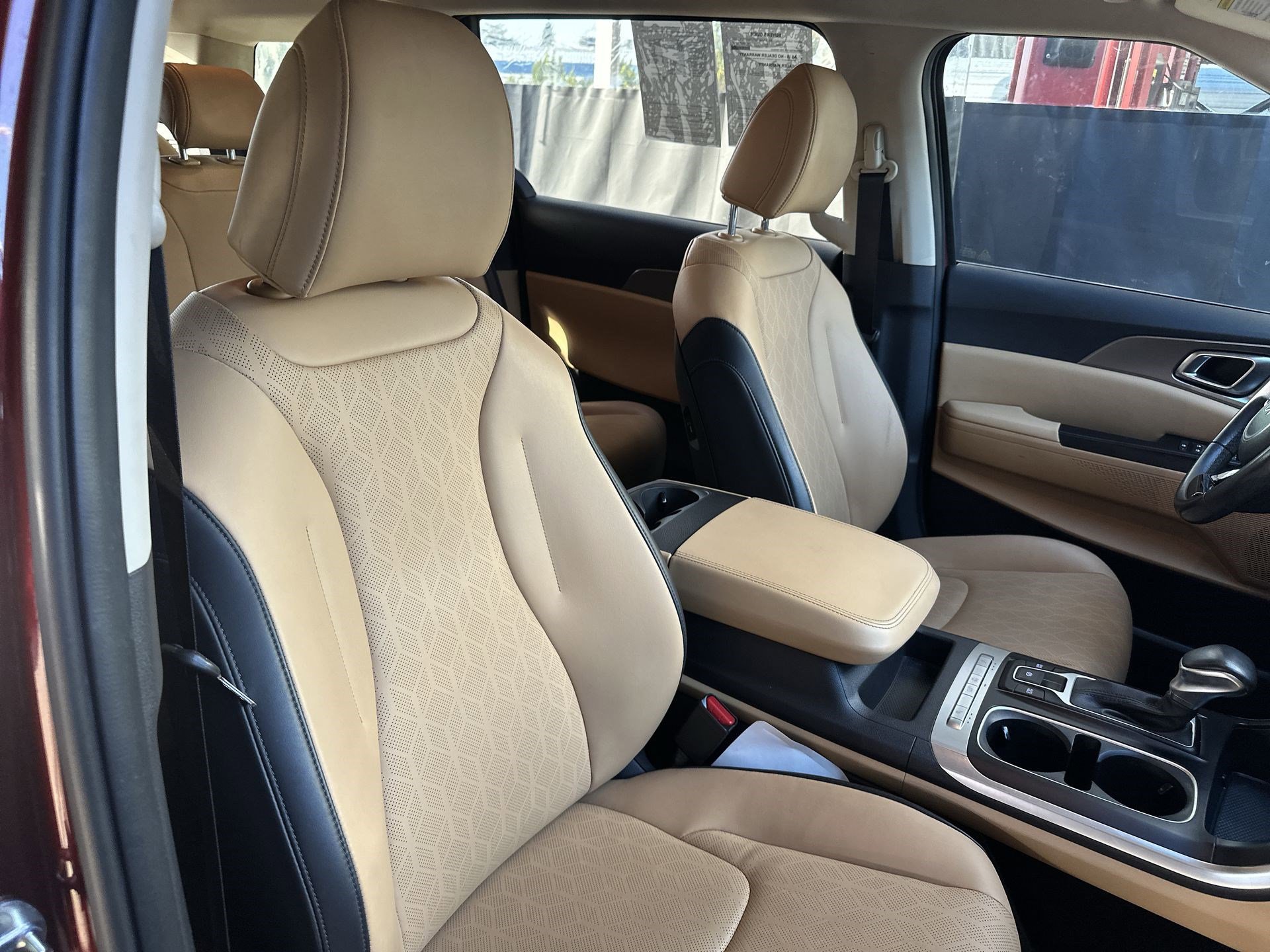 Certified 2023 Kia Carnival LX image 25