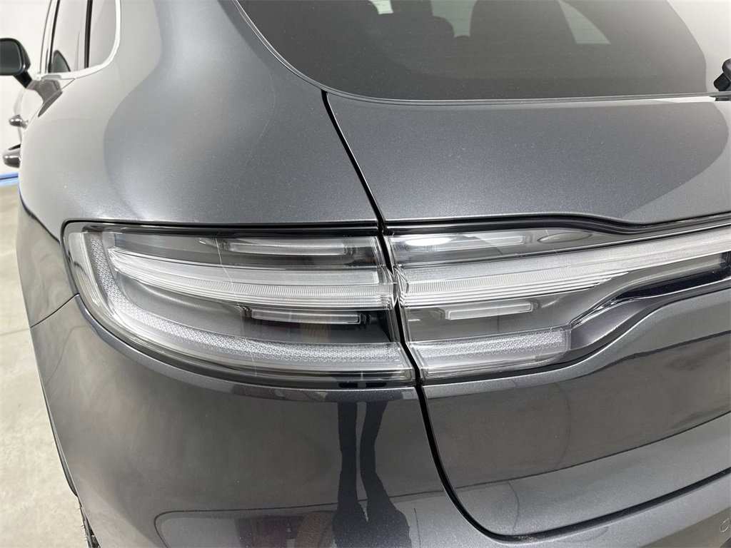 Certified 2021 Porsche Macan S image 18