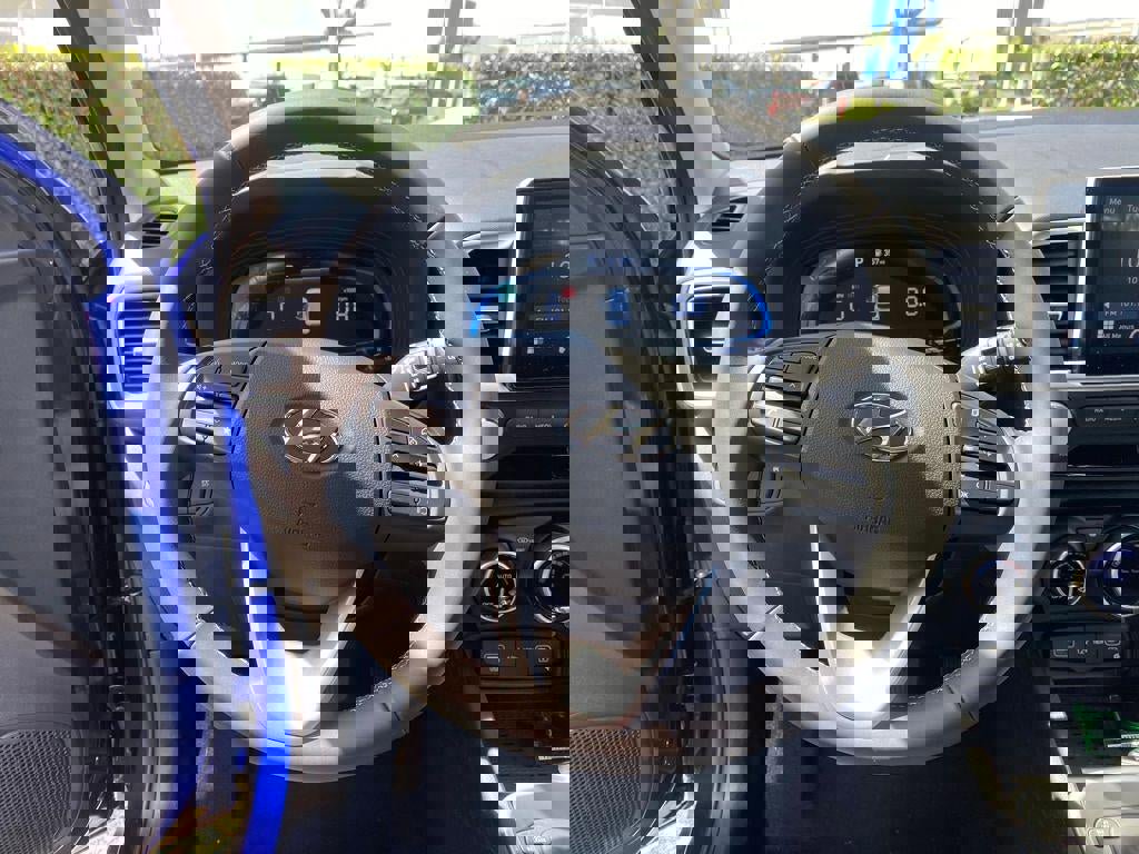 New 2026 Hyundai Venue SEL FWD image 32