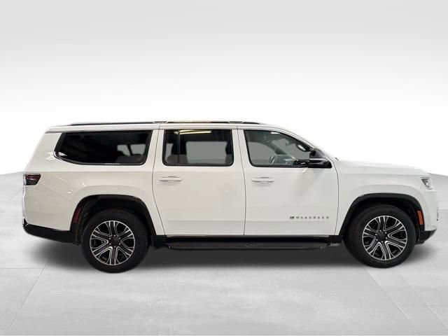Certified 2024 Jeep Wagoneer L Series II w/ Flexible Seating Group image 7