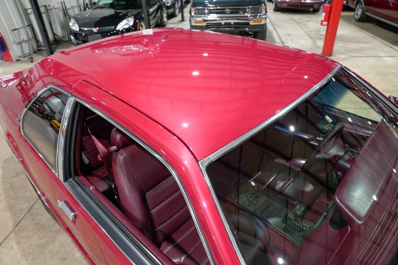 Used 1990 Lincoln Mark VII LSC RWD image 19