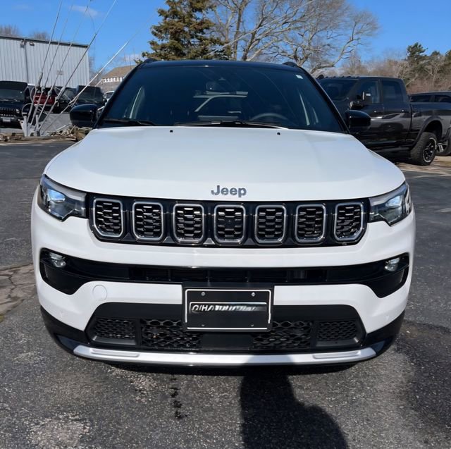 Used 2024 Jeep Compass Limited w/ Elite Group image 8