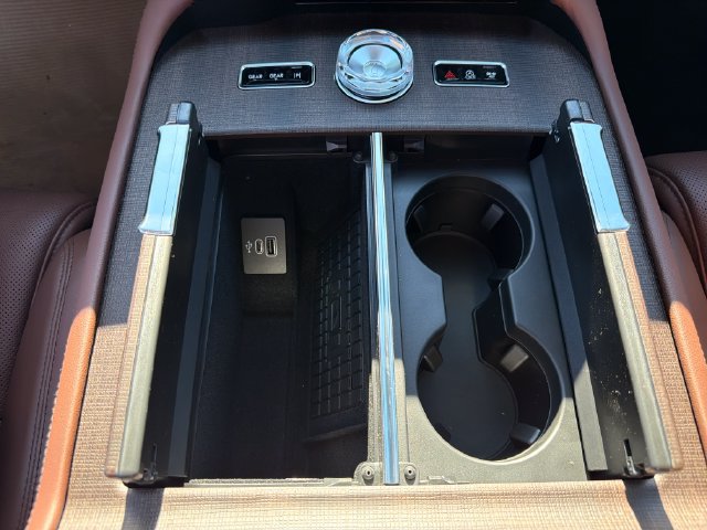 New 2026 Lincoln Navigator Reserve AWD/4WD image 32