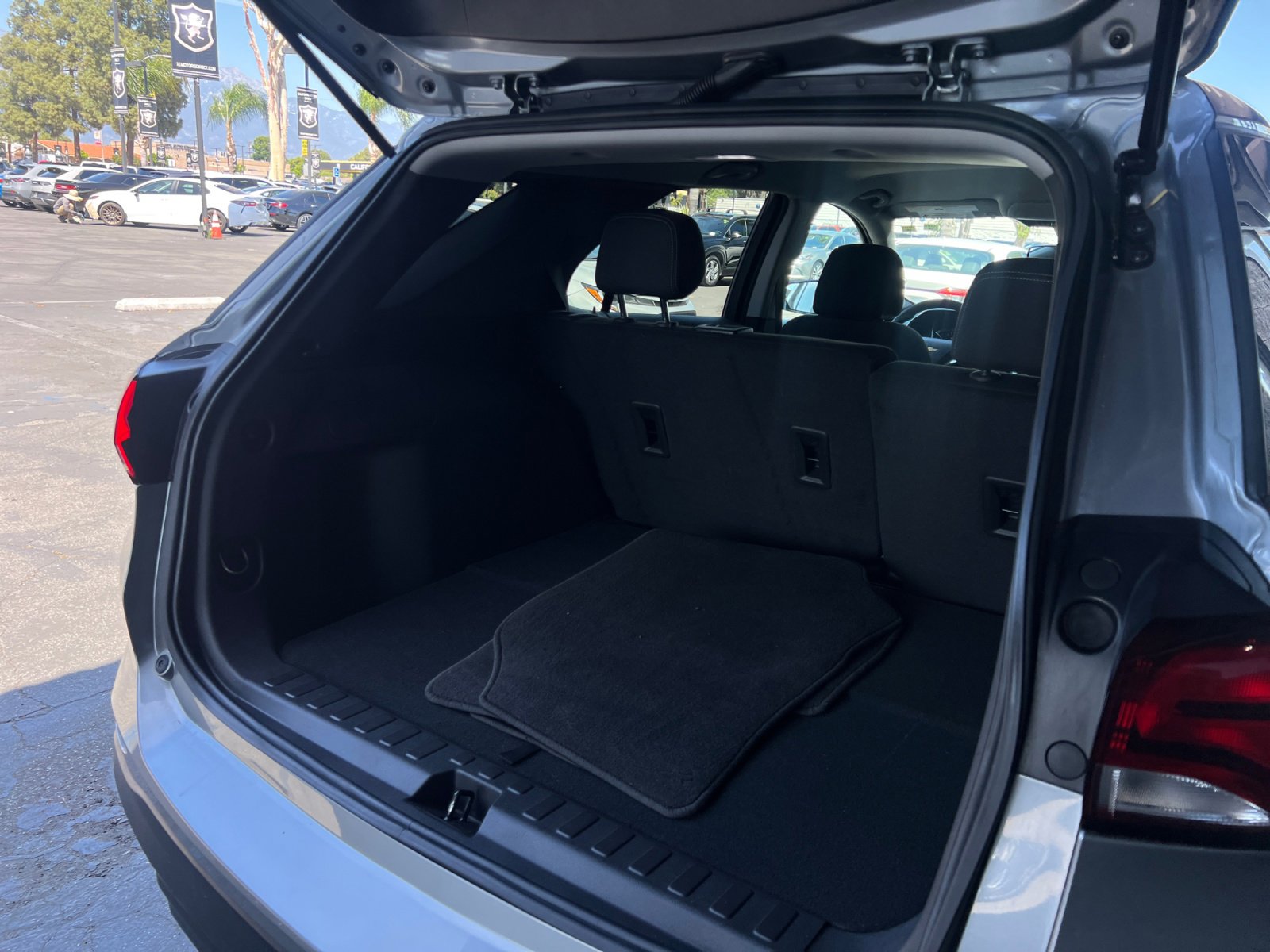 Used 2024 Chevrolet Equinox LS w/ LS Convenience Package FWD image 18