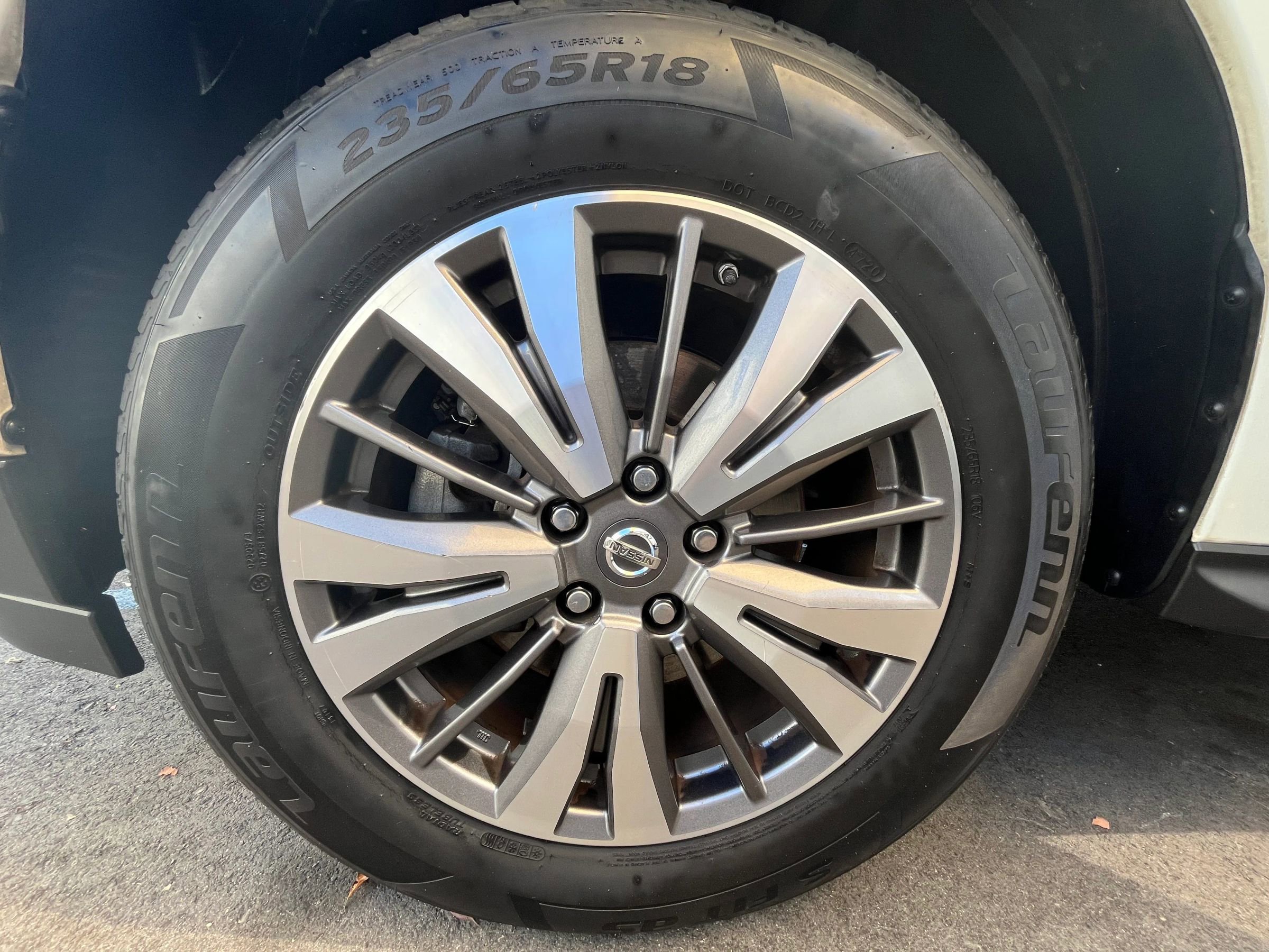 Used 2017 Nissan Pathfinder SV w/ Trailer Tow Package image 31